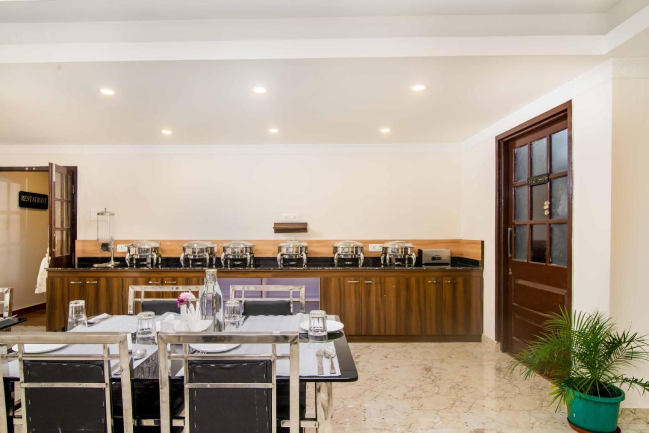 Muscatel Central Hotel - Dzeemkhang Gangtok Bagian luar foto