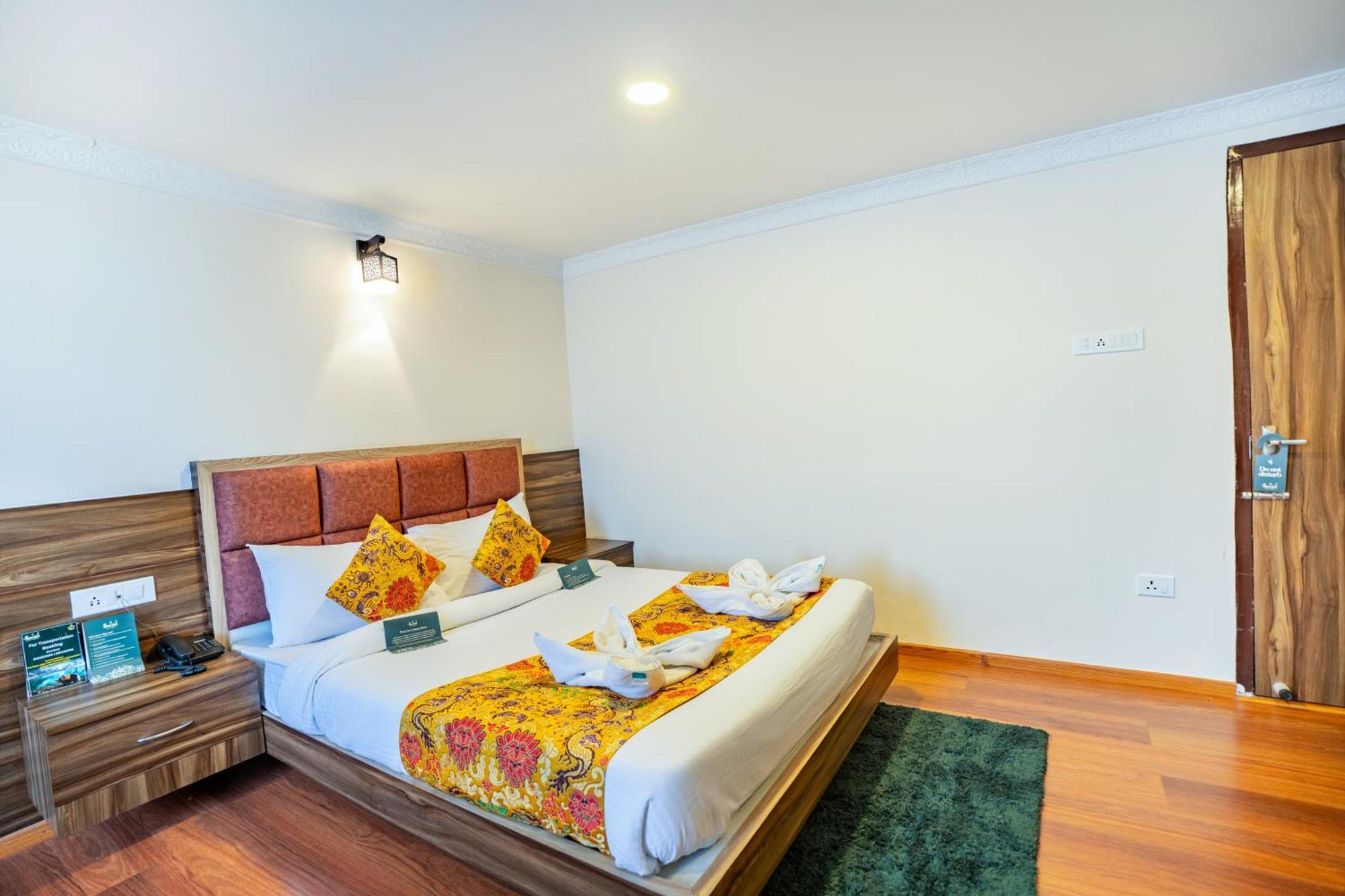 Muscatel Central Hotel - Dzeemkhang Gangtok Bagian luar foto
