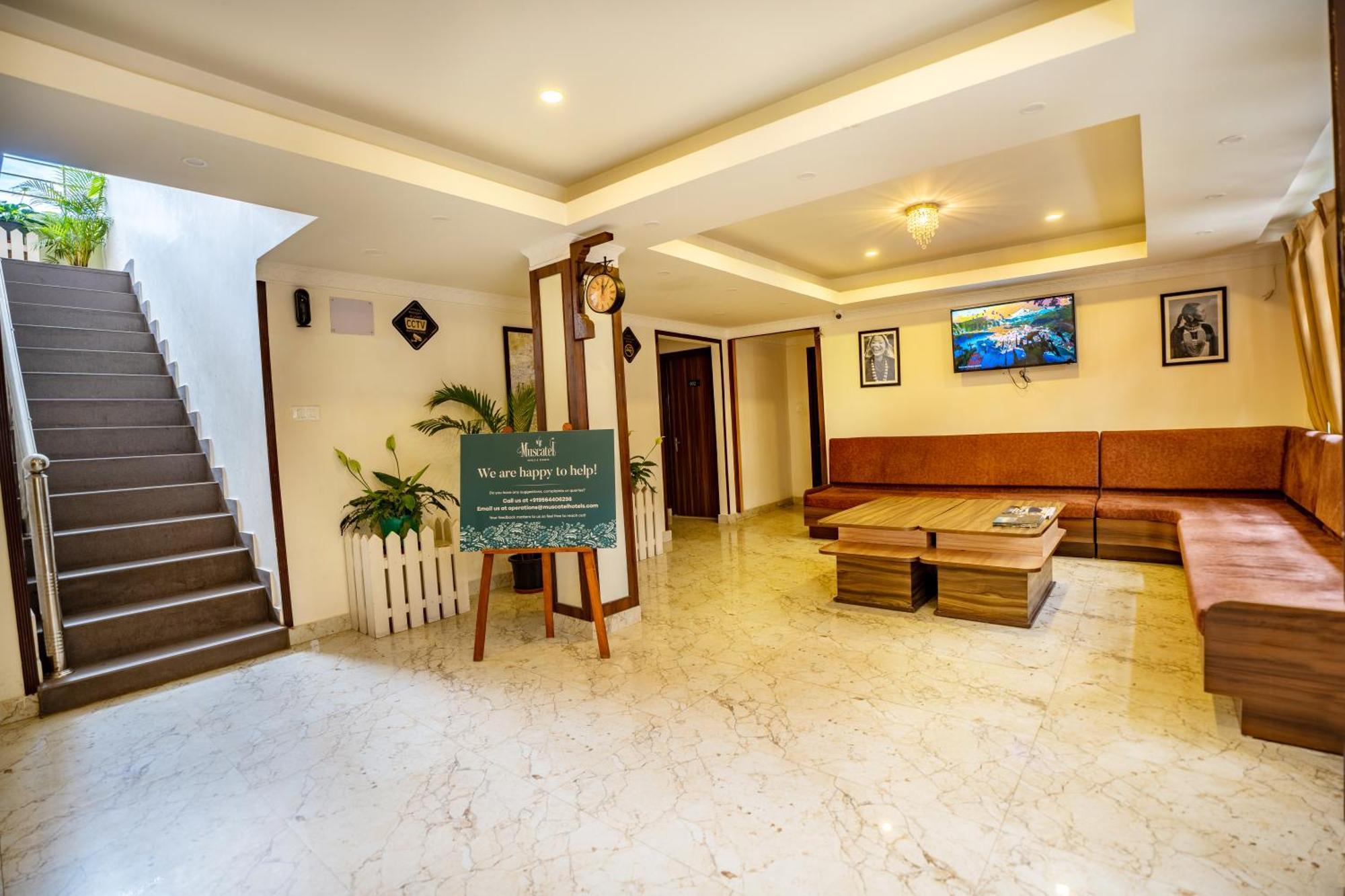 Muscatel Central Hotel - Dzeemkhang Gangtok Bagian luar foto